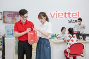 Chương trình khuyến mãi "SĂN IPHONE 15 CÙNG VIETTEL++"